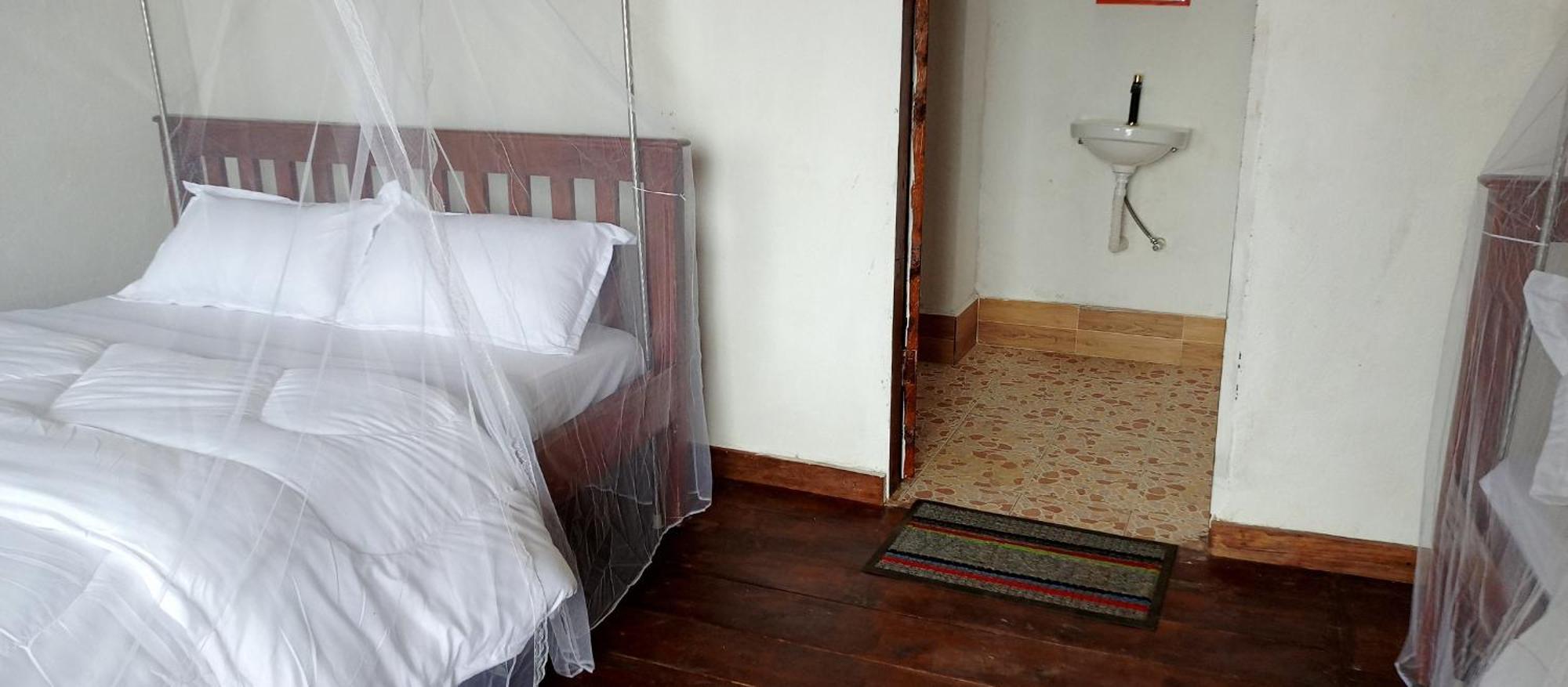 Ruhija Gorilla Guest House Kabale Bagian luar foto
