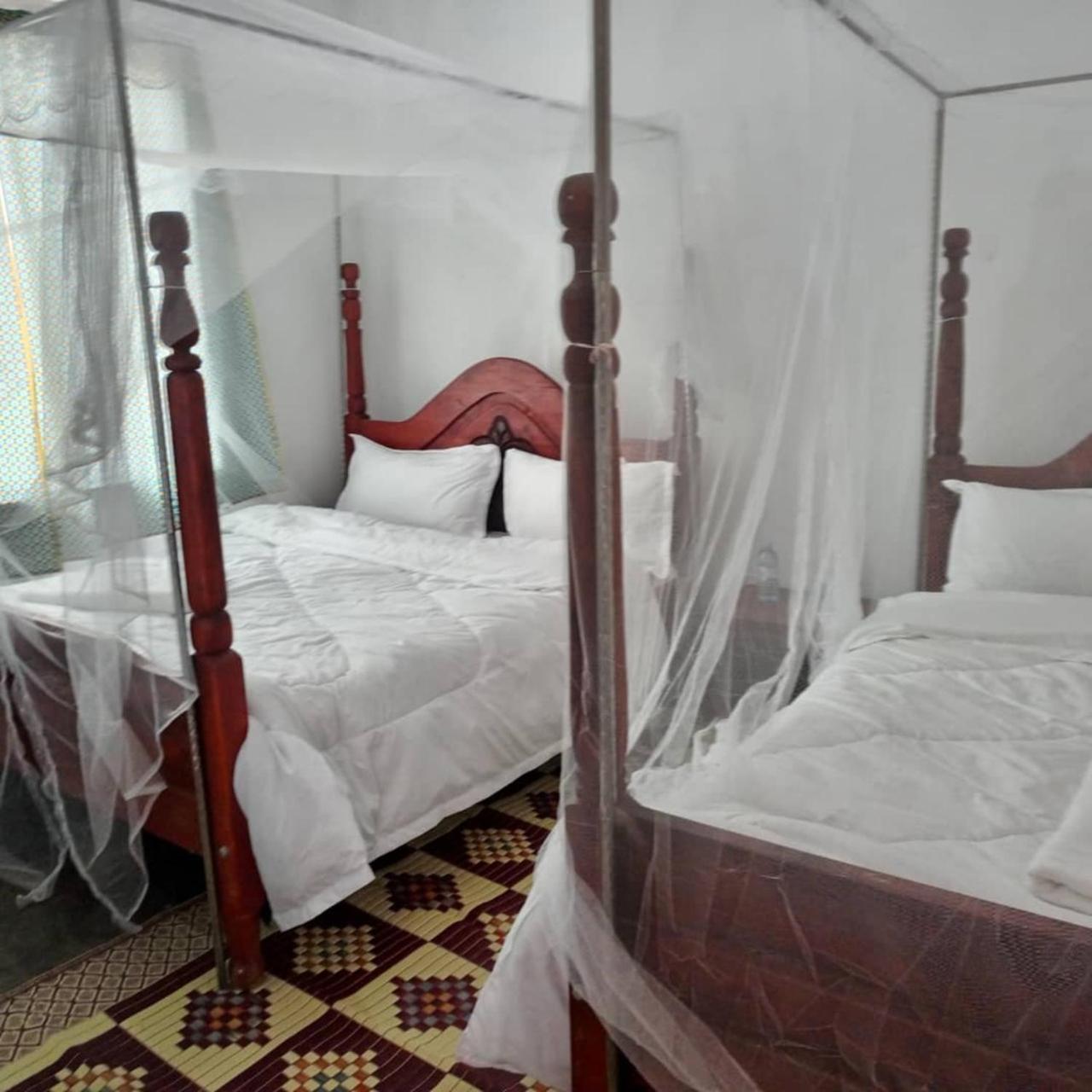 Ruhija Gorilla Guest House Kabale Bagian luar foto